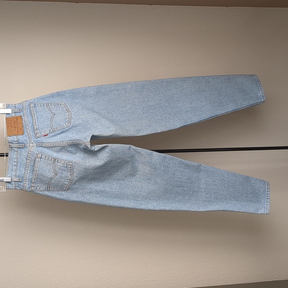 Levi's High-Rise Light Blue Denim Jeans - Picture 3 of 12